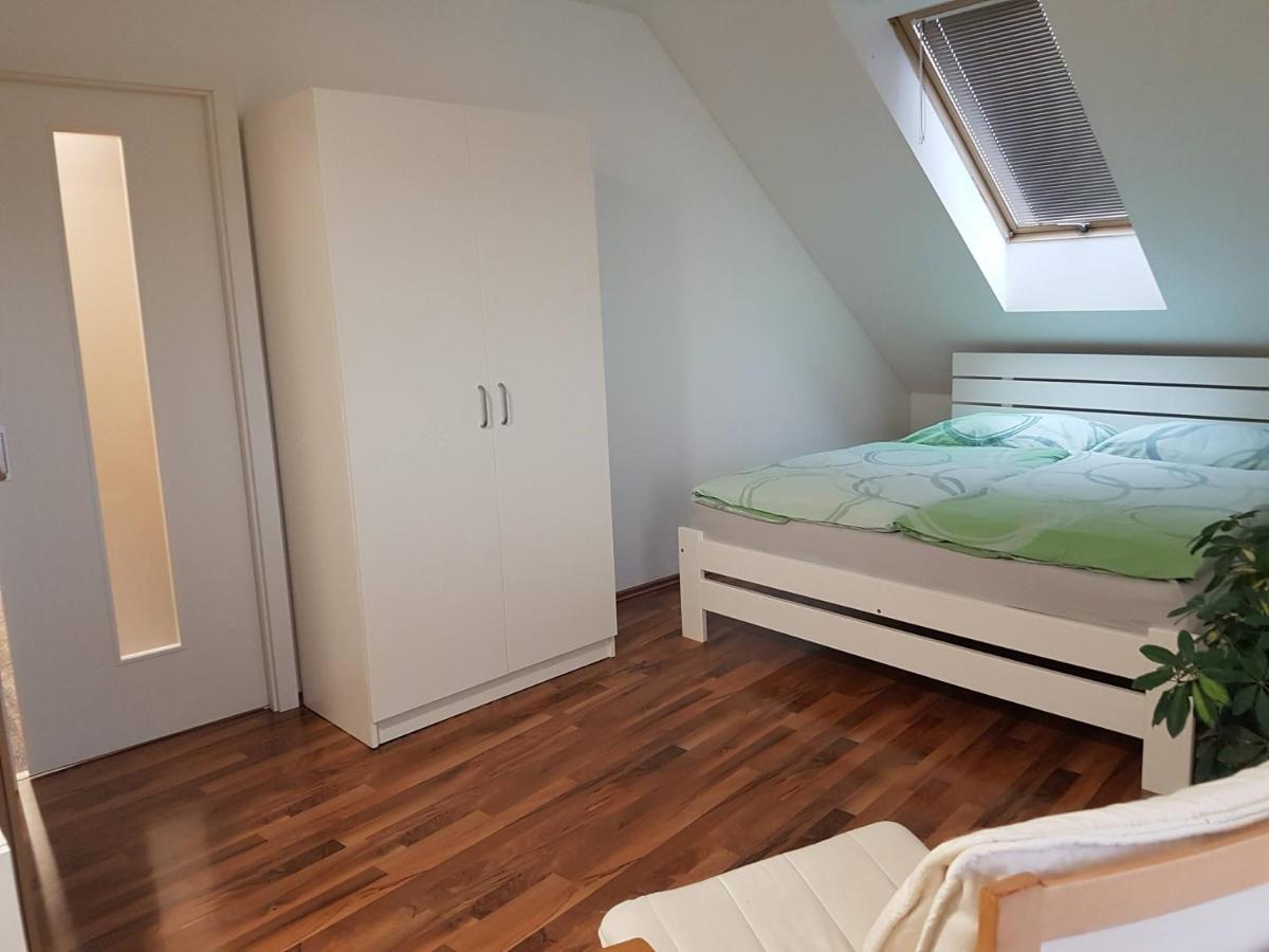 Apartmán V aleji Slavkov u Brna Kültér fotó