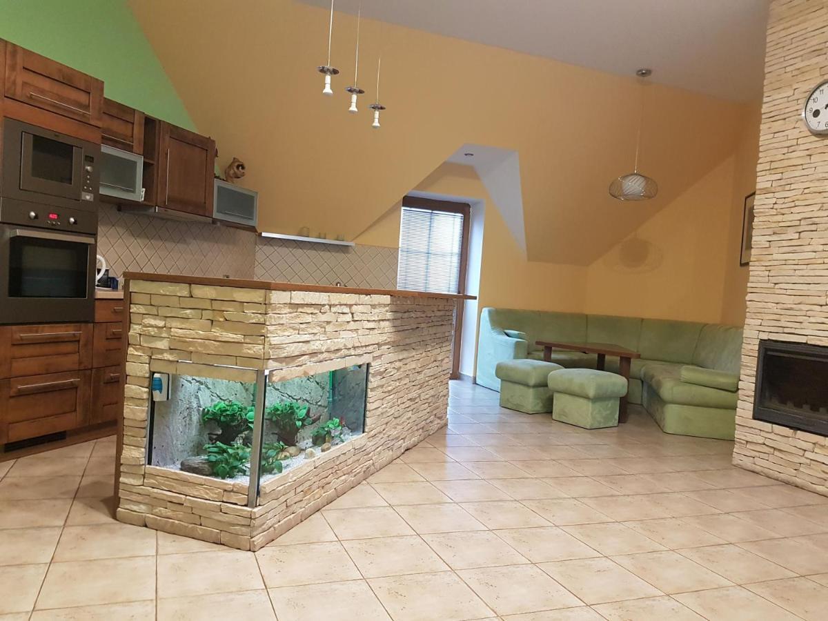 Apartmán V aleji Slavkov u Brna Kültér fotó