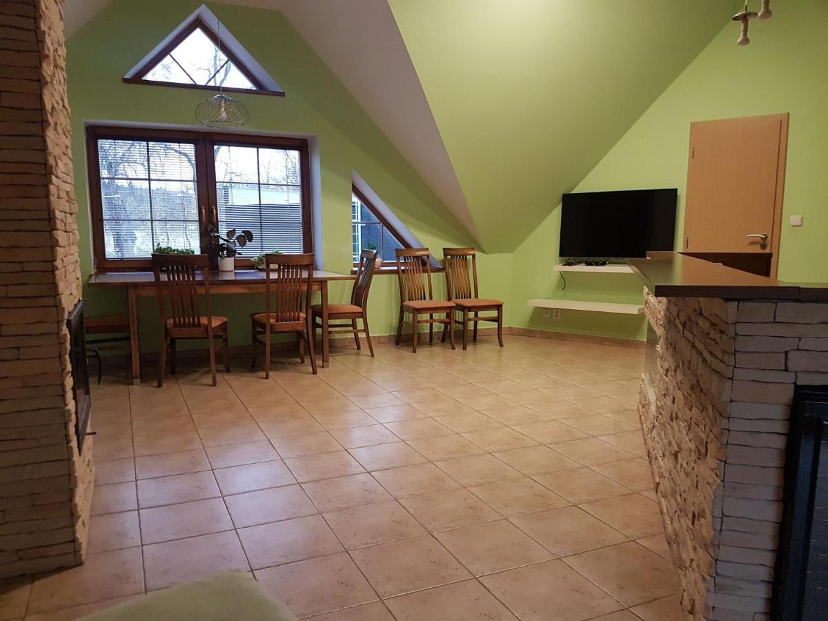 Apartmán V aleji Slavkov u Brna Kültér fotó